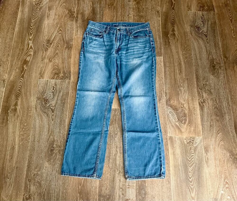 Men’s Old Navy Boot Cut Jeans Size 33x32